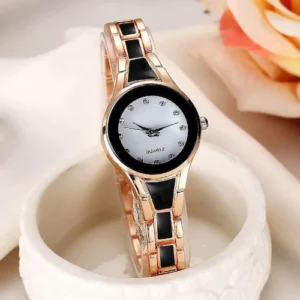 grils fency watch